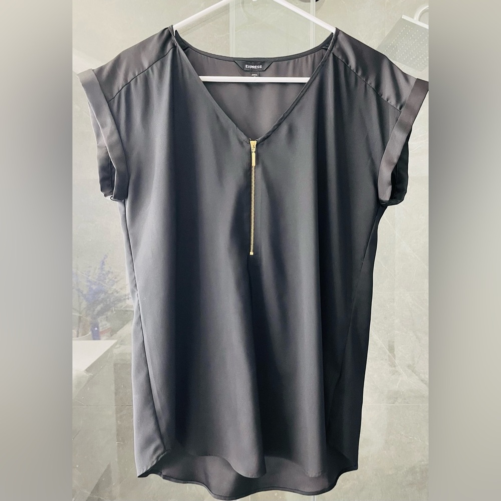 Women’s Express Work Blouse - Size: Medium.